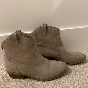 Ankle boots - 1 inch, brown/beige